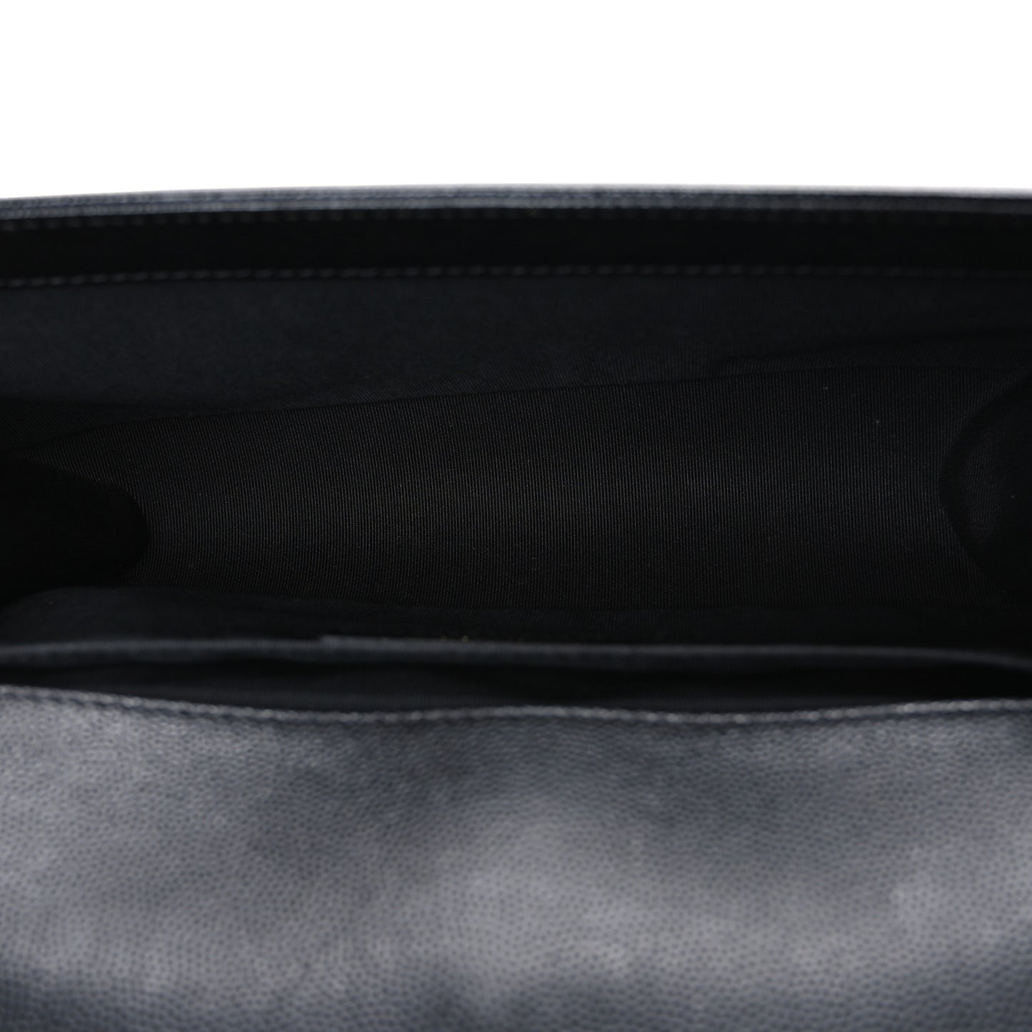 Caviar Quilted Medium Boy Flap Black