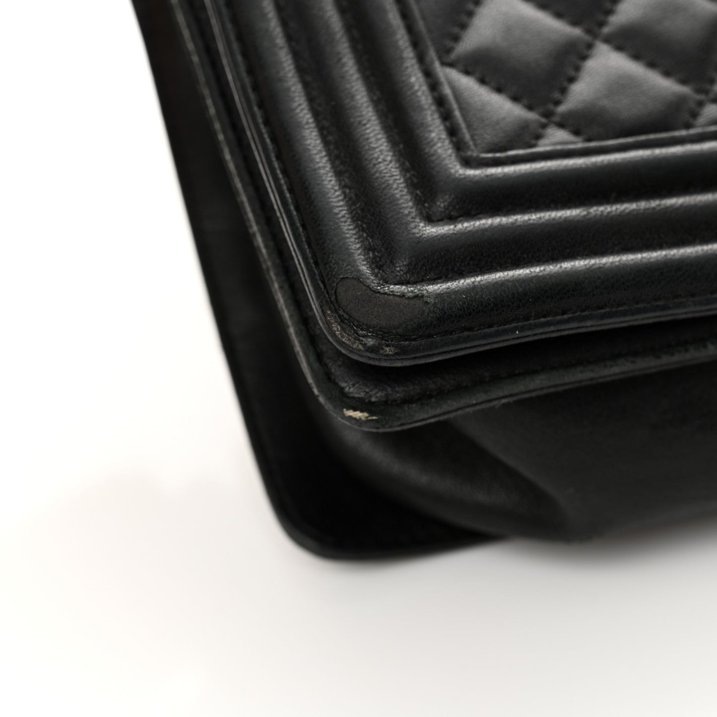 Lambskin Quilted Medium Boy Flap Black