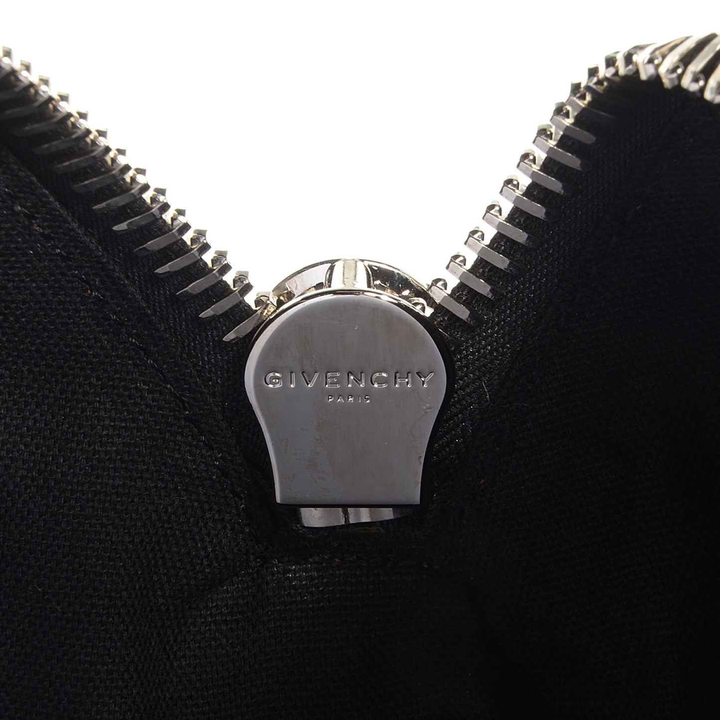 Patent Calfskin Medium Antigona Black