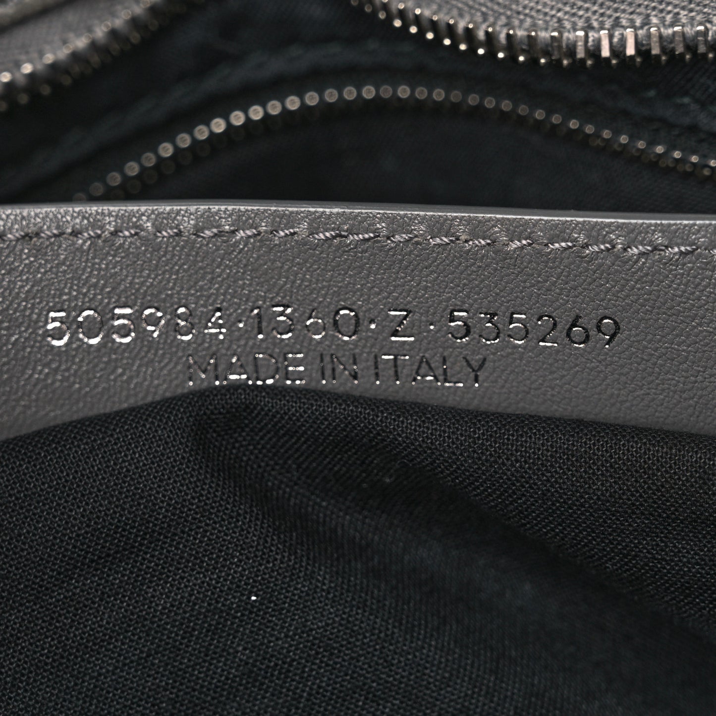 Chevre Silver Metallic Edge Hardware City Gris Acier