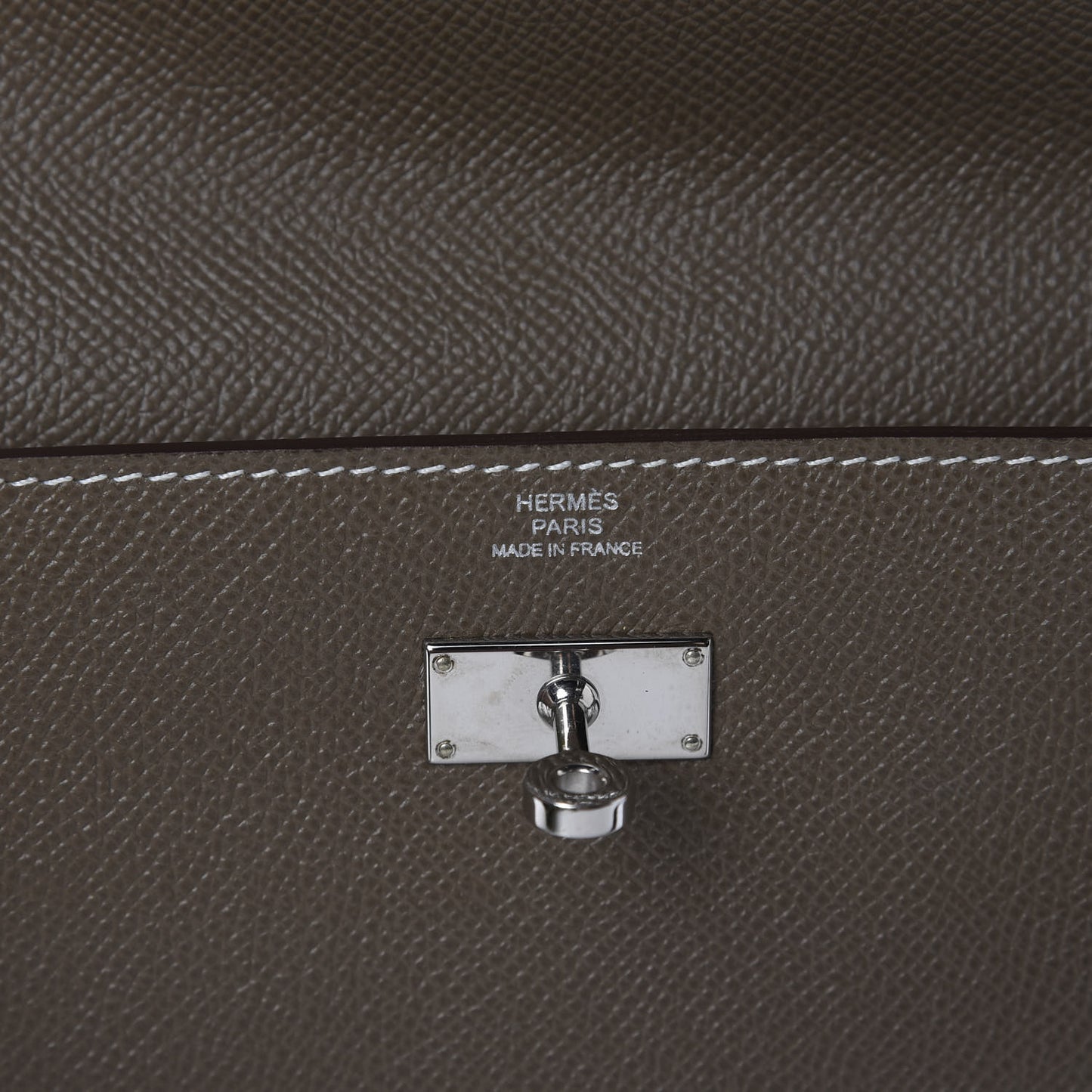 Epsom Kelly Longue Wallet Etoupe