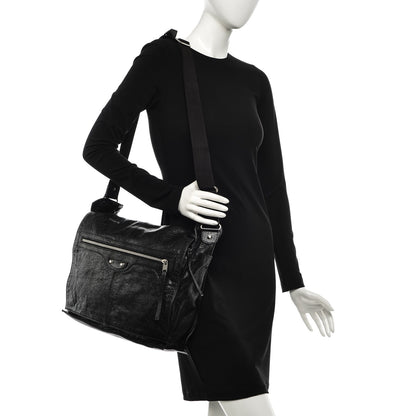Balenciaga Agneau Arena Foldover Messenger Black 2 of 7