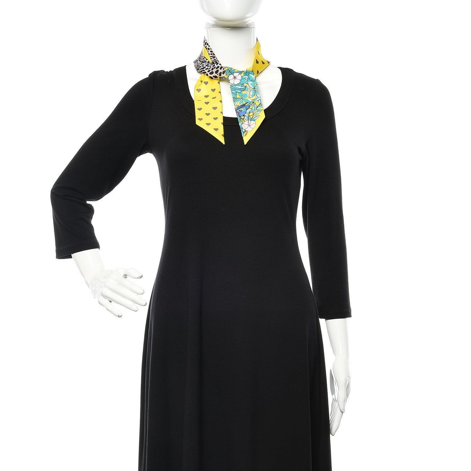 Hermes Silk Jungle Love Love Twilly Jaune Vif Canard 2 of 5