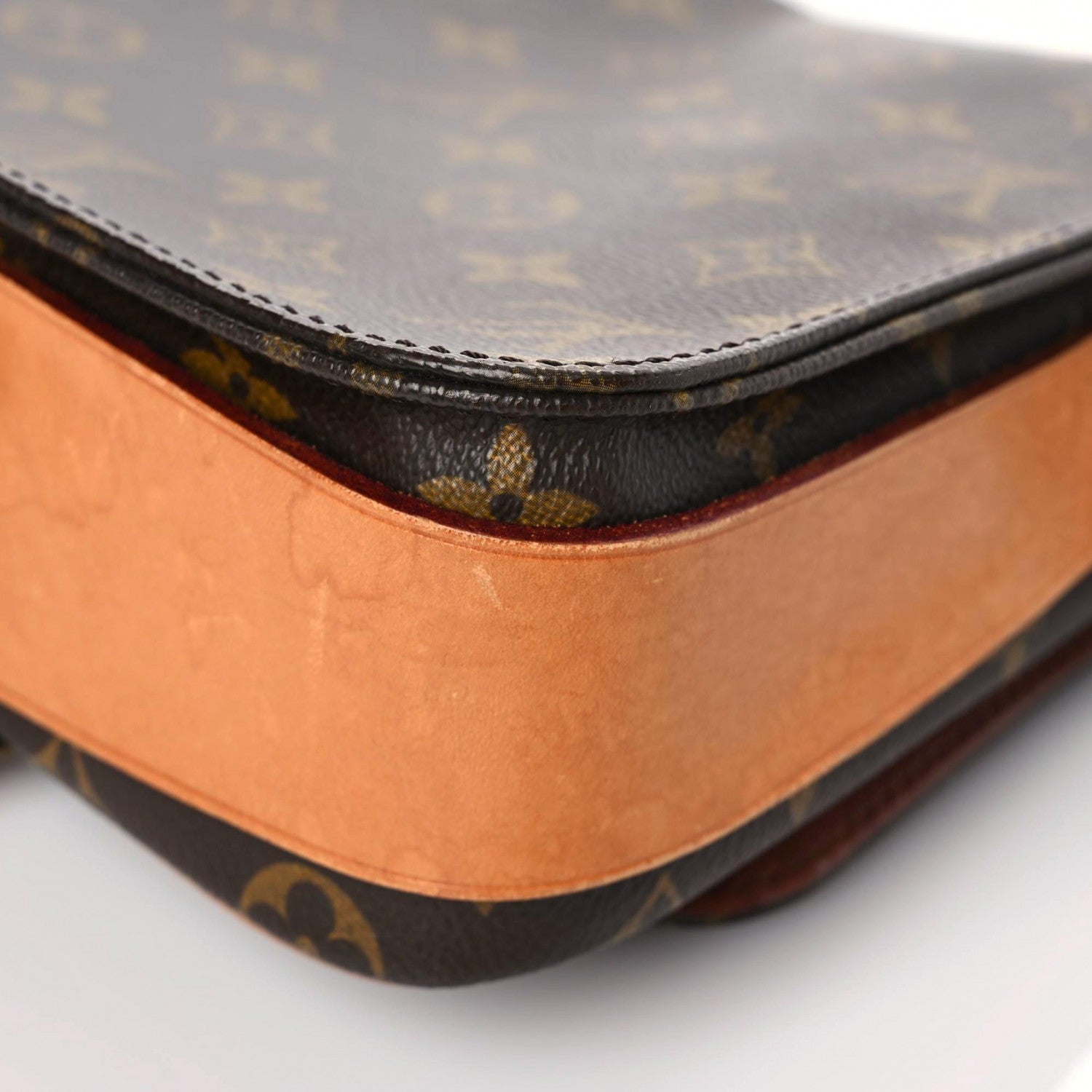 Louis Vuitton Monogram Cartouchiere 22 14 of 25