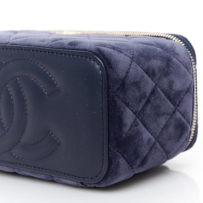 Chanel Velvet Quilted Small Pearl Crush Vanity Case Navy 10 of 12