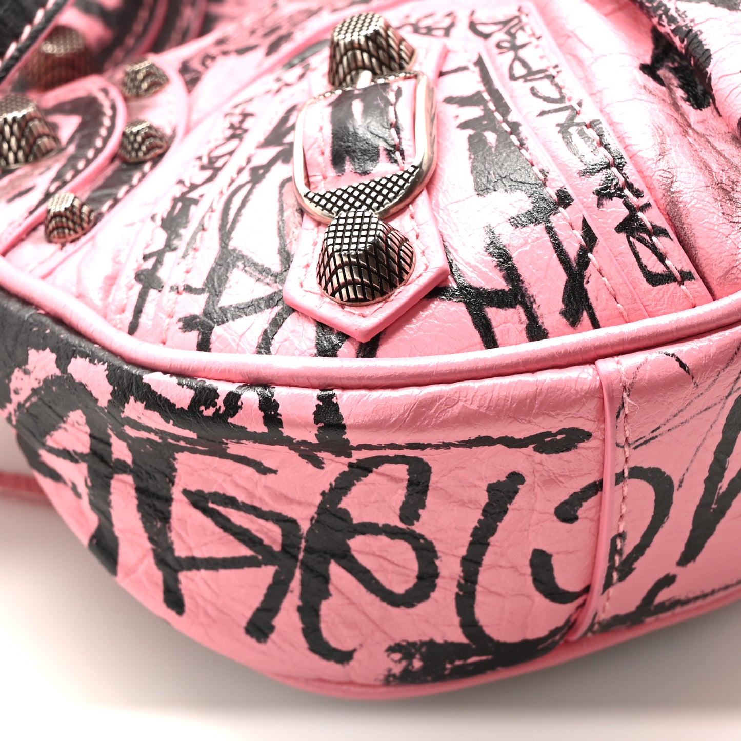 Agneau Arena Graffiti Le Cagole Shoulder Bag XS Sweet Pink