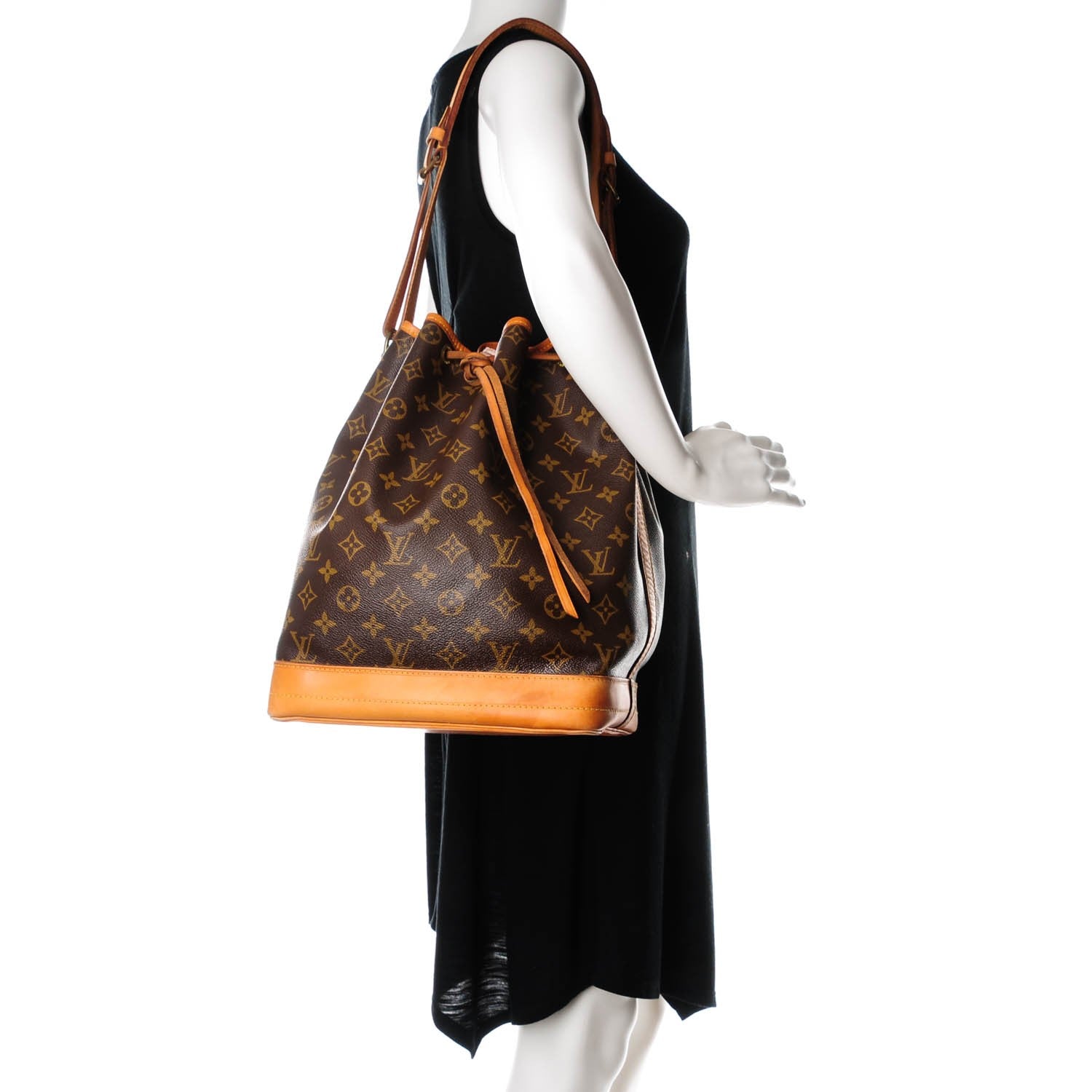 Louis Vuitton Monogram Noe 2 of 11
