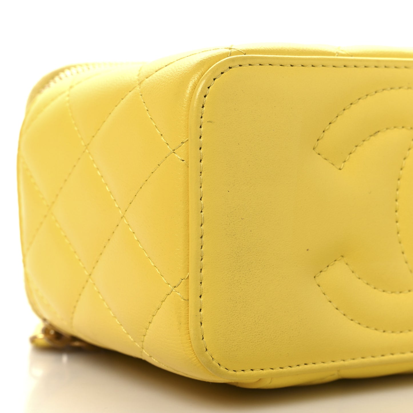 Lambskin Resin Quilted Small Top Handle Vanity Case With Chain  Yellow