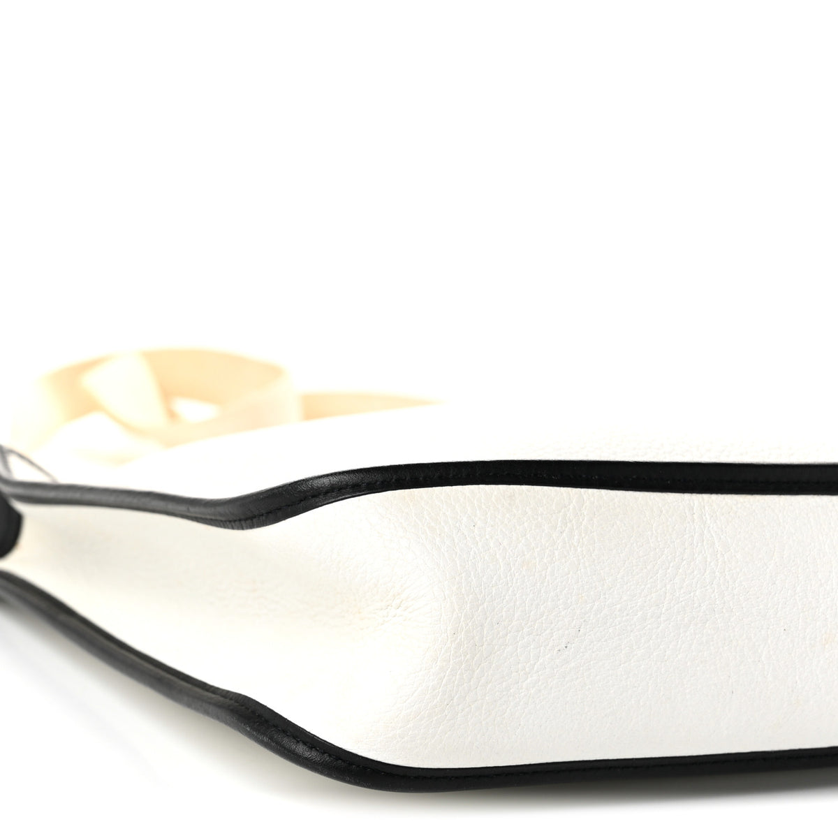 Taurillon Clemence Vespa PM White Black