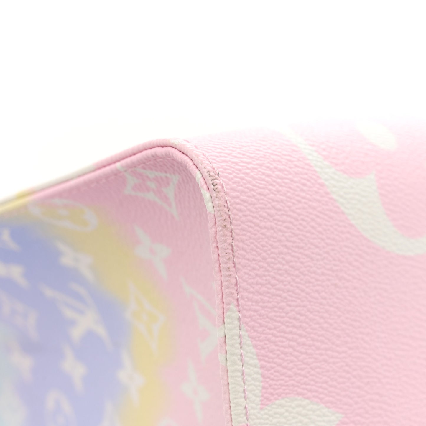 Monogram Escale Onthego GM Pastel