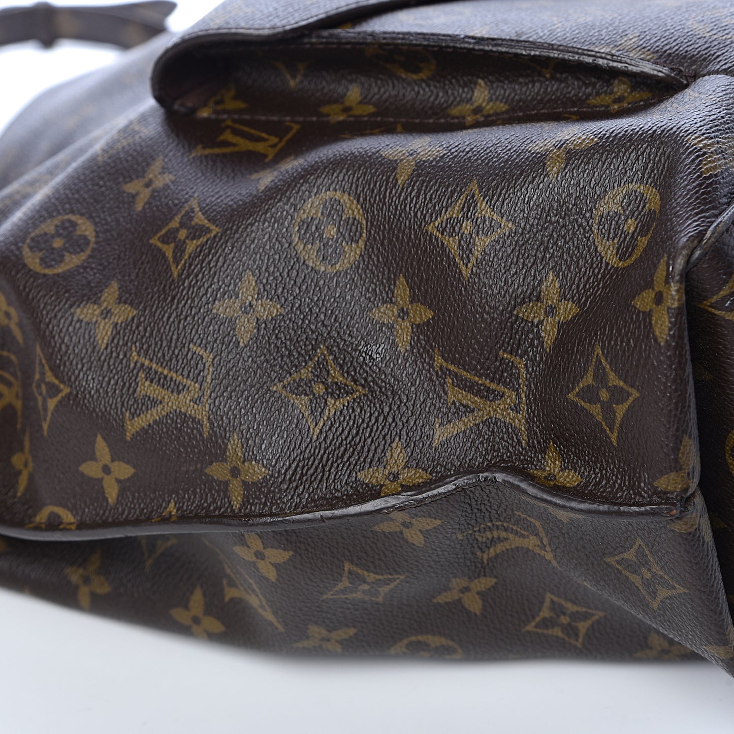 Monogram Metis