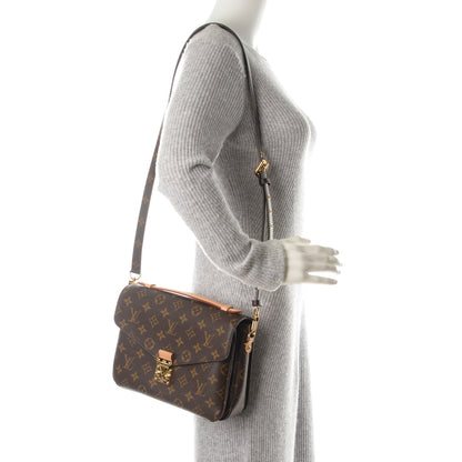 Louis Vuitton Monogram Pochette Metis 2 of 8