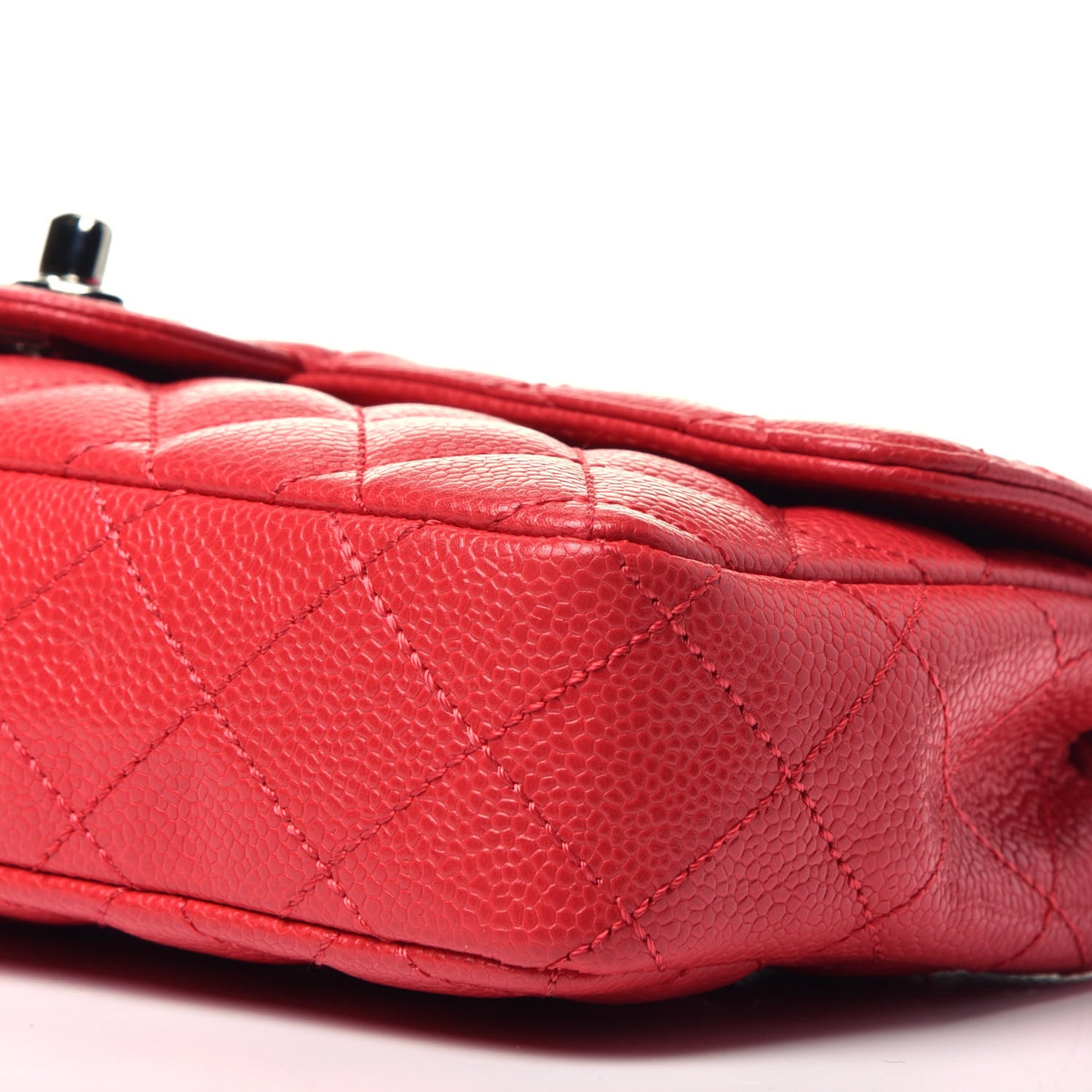 Caviar Quilted East West Flap Red