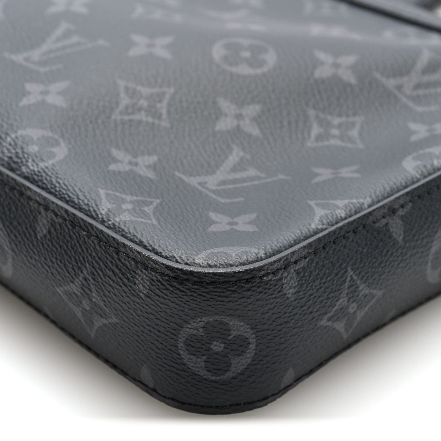 Louis Vuitton Reverse Monogram Eclipse Trio Messenger 7 of 10