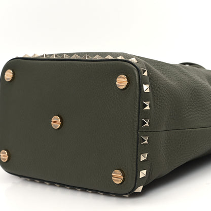 Valentino Garavani Pebbled Calfskin Small Rockstud Bucket Bag Green 8 of 9
