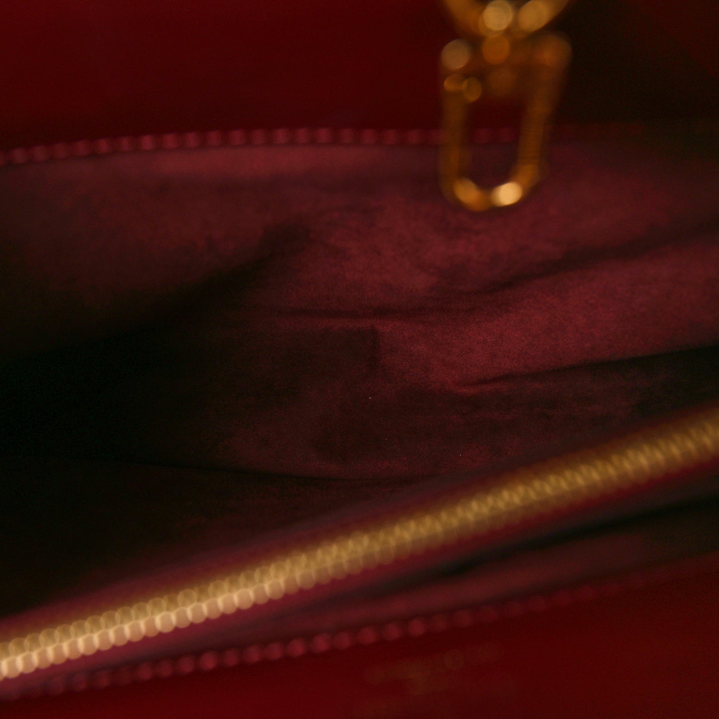 Monogram Venus Raisin