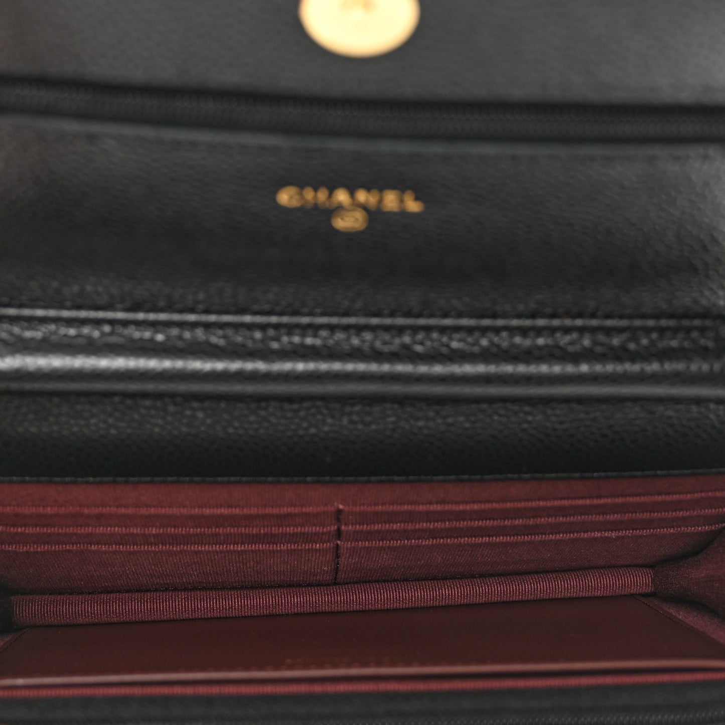 Caviar Quilted Wallet on Chain WOC Black