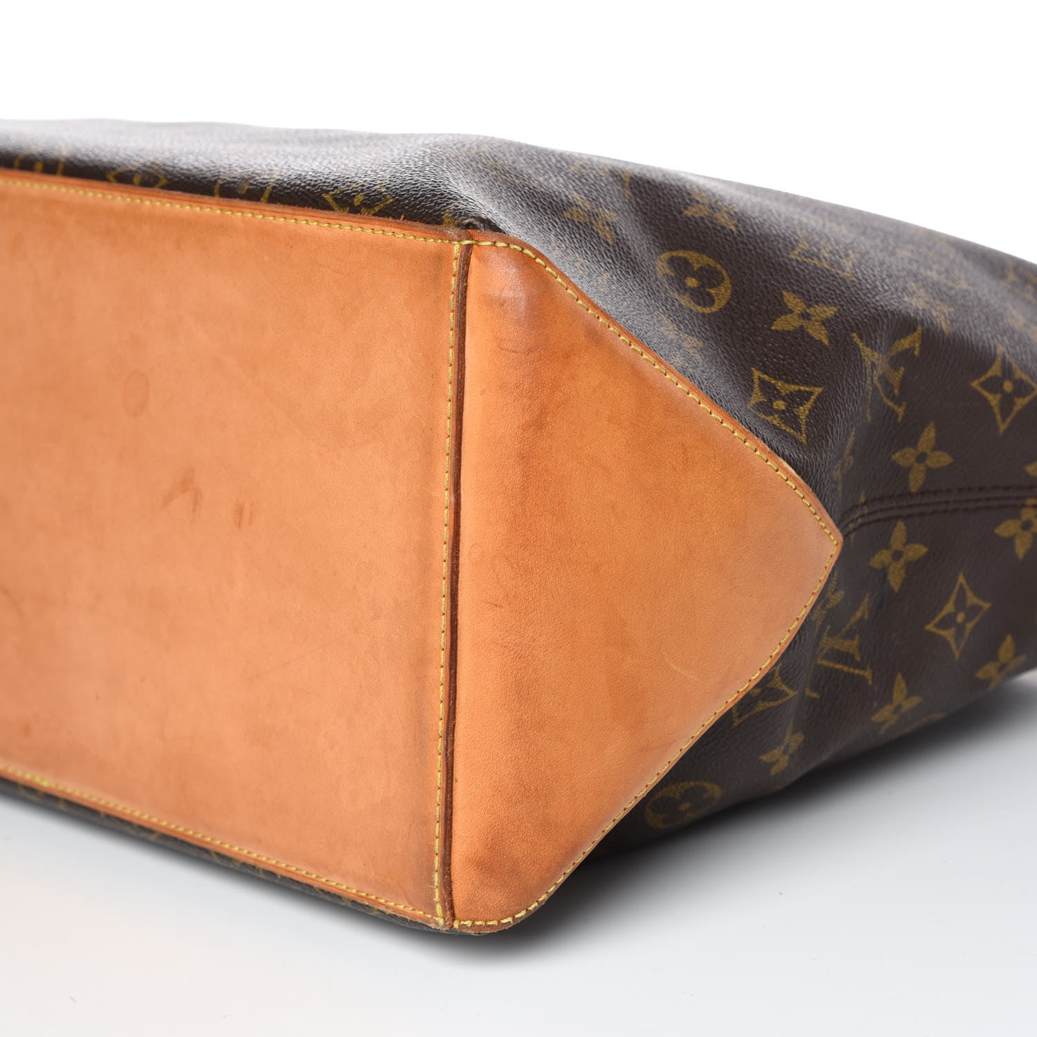 Louis Vuitton Monogram Cabas Mezzo 6 of 13