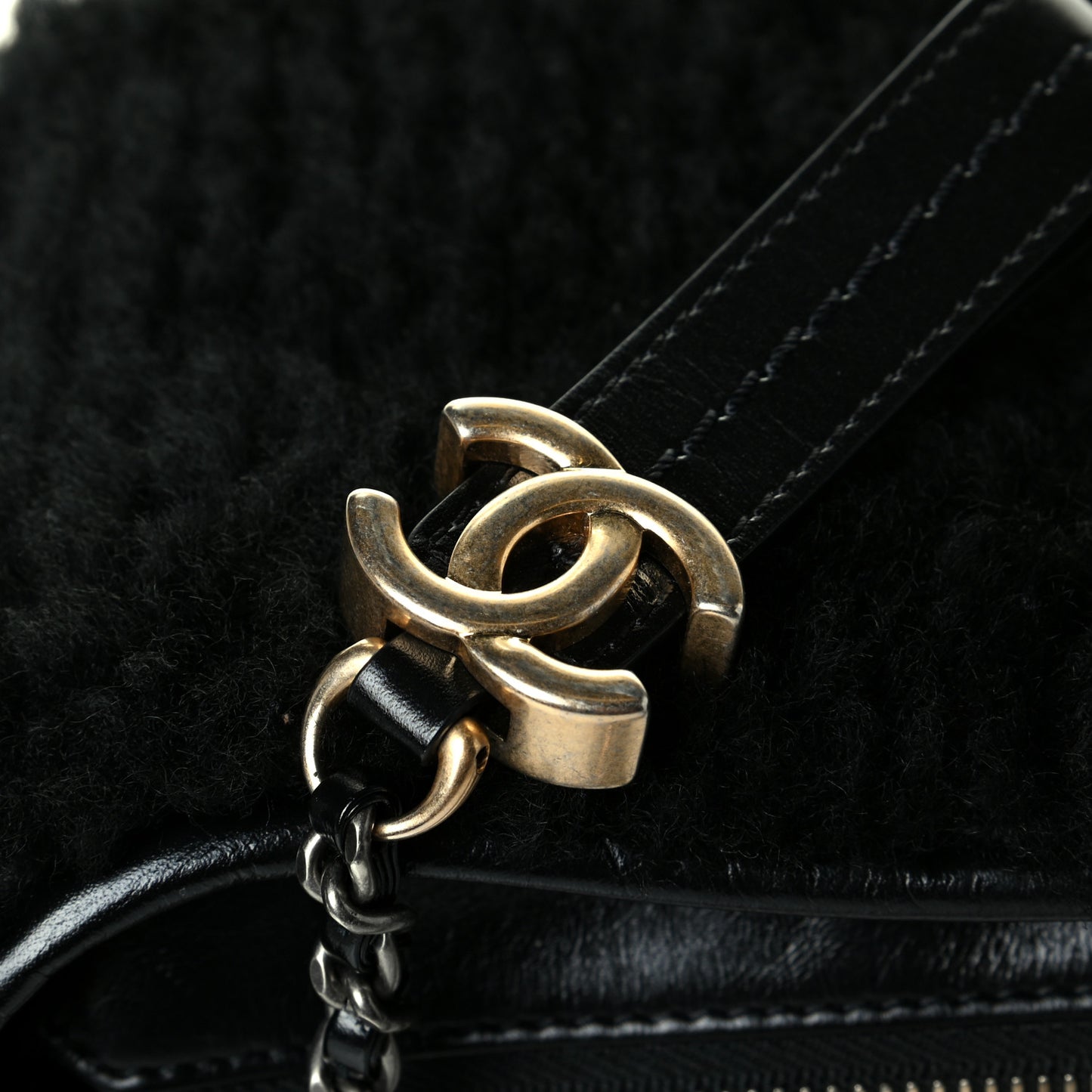 Shearling Small Gabrielle Hobo Black