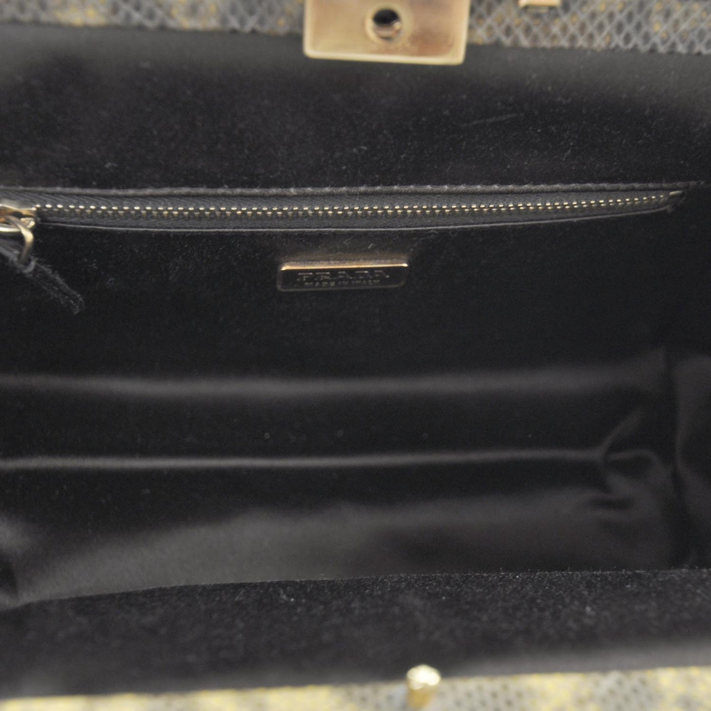 Karung Lock Frame Bag Sole