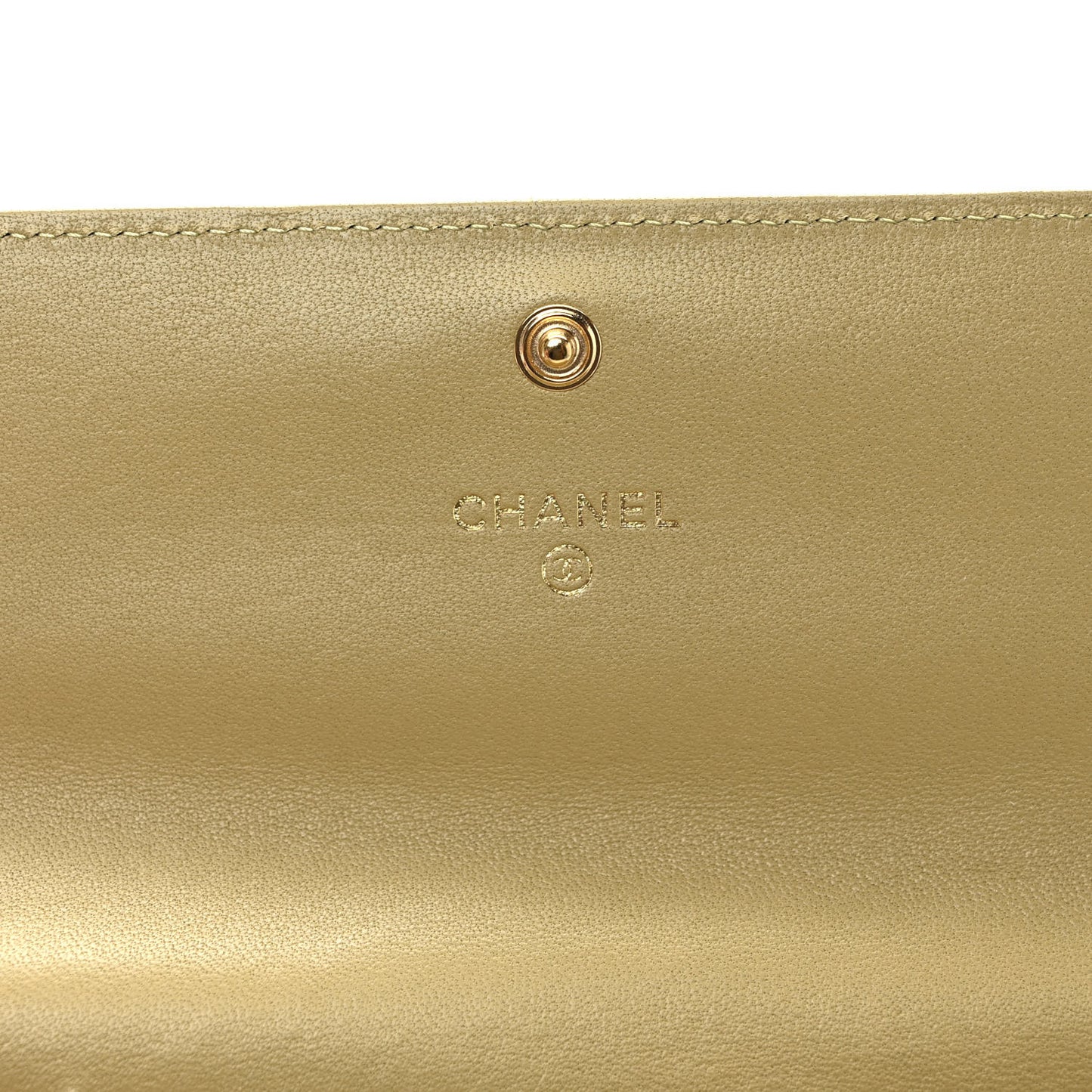 Lambskin Quilted Chanel 19 Flap Wallet Light Green