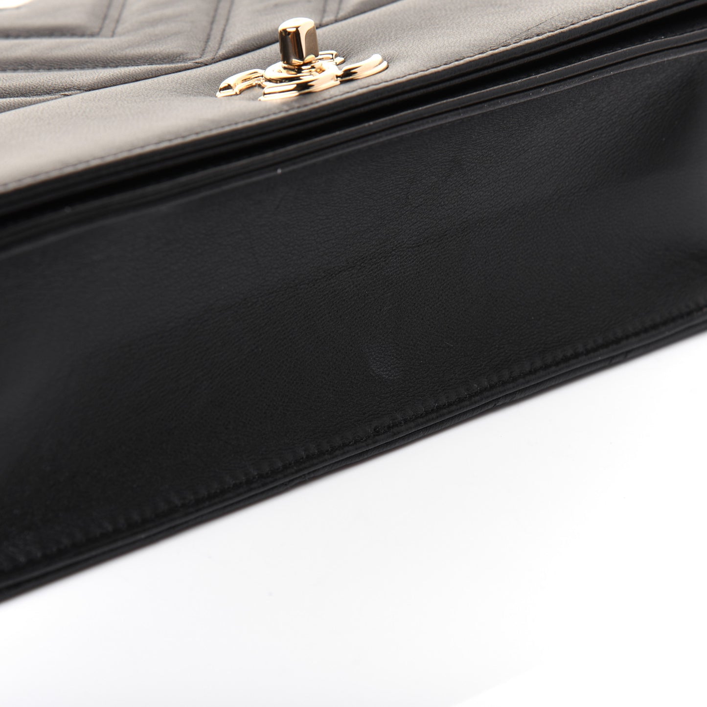 Lambskin Chevron Quilted Flap Black