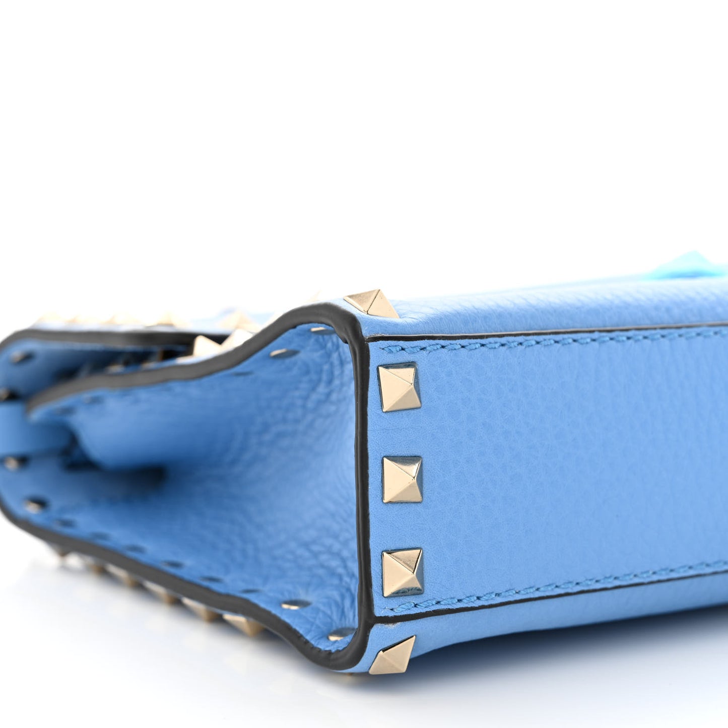 Pebbled Calfskin Medium Rockstud Flip Lock Crossbody Bag Denim