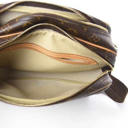 Louis Vuitton Monogram Reporter PM 4 of 9