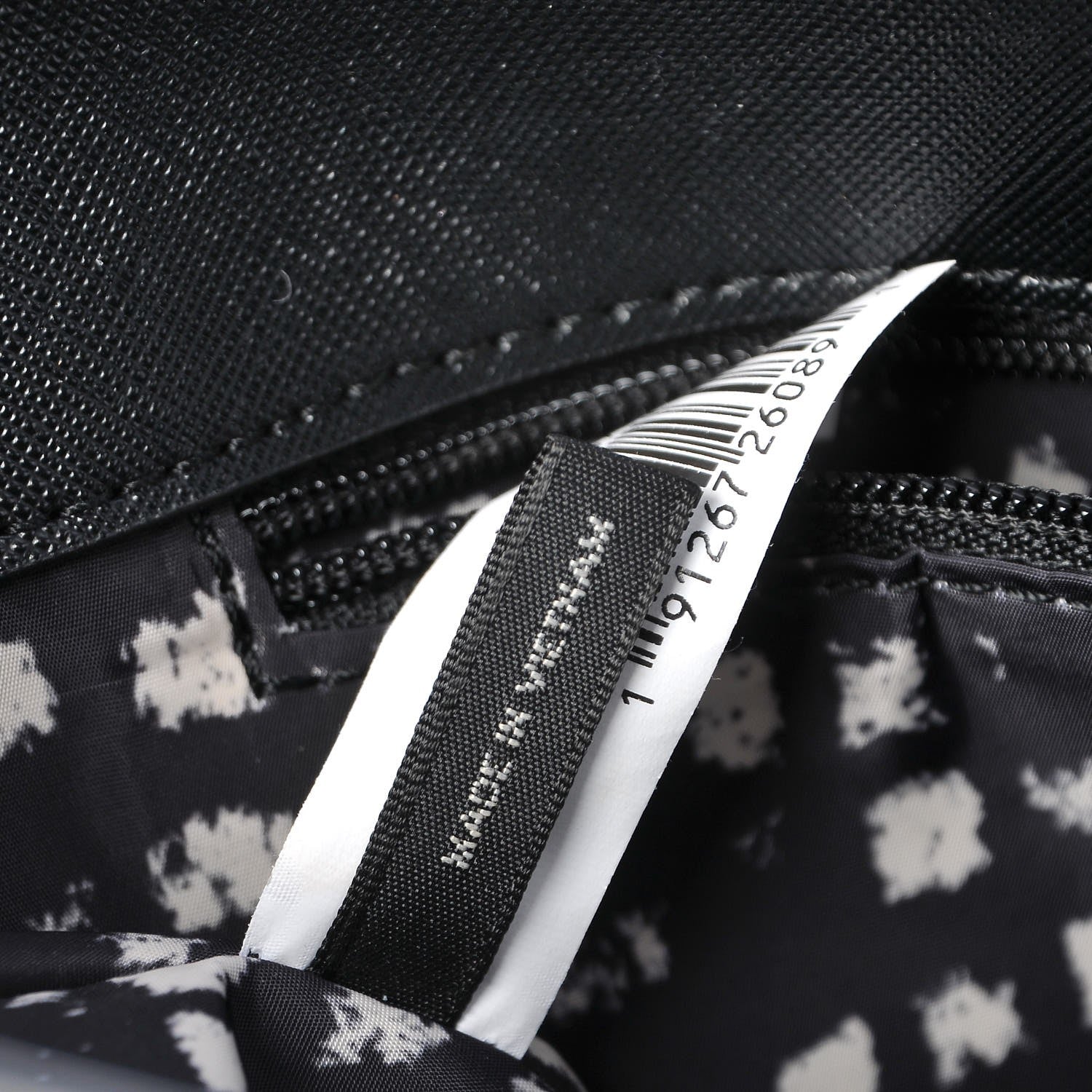 Marc Jacobs Saffiano Shopper Tote Black 7 of 10