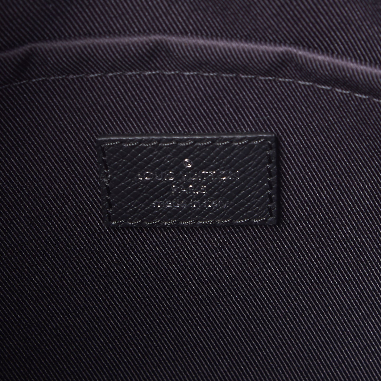 Taiga Monogram Eclipse Outdoor Messenger Black