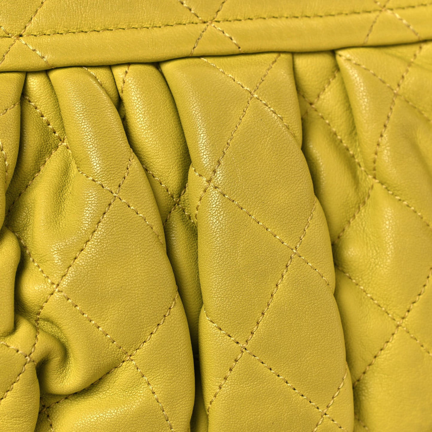 Washed Lambskin Chain Around Medium Messenger Yellow