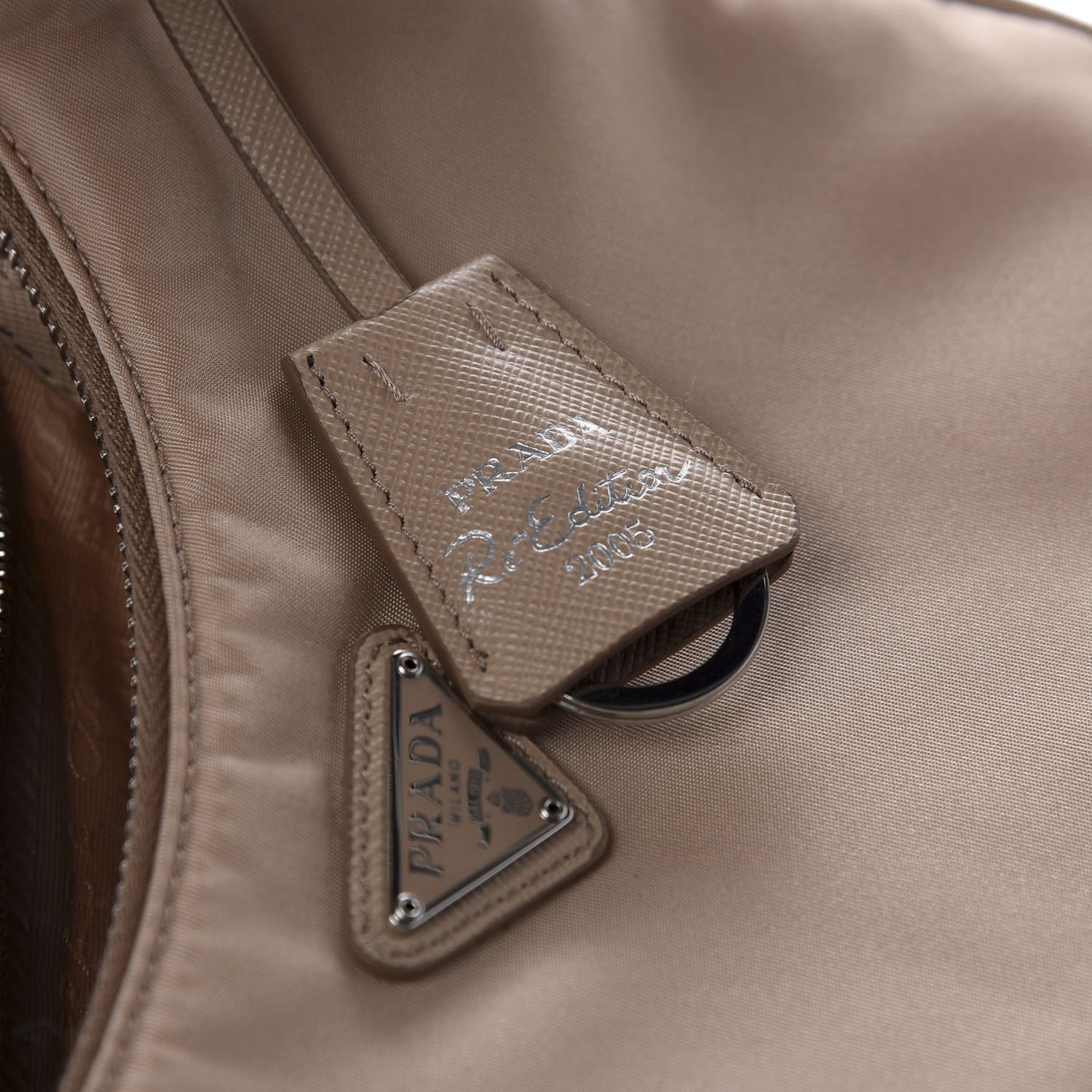 Nylon Re-Edition 2005 Shoulder Bag Cammeo