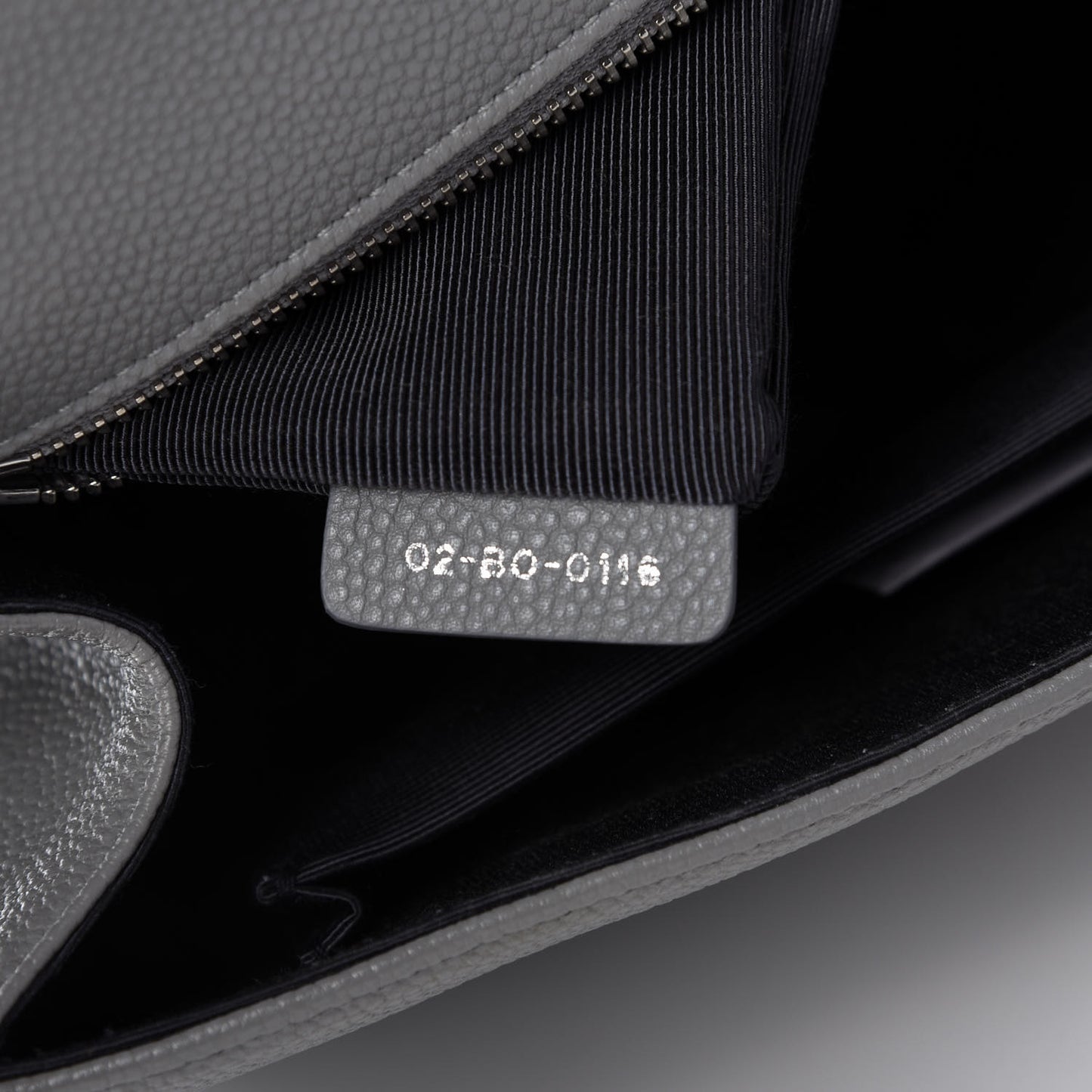 Grained Calfskin Medium Diorama Flap Bag Gris