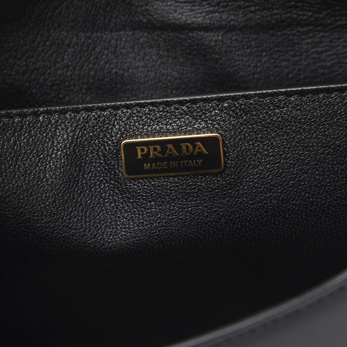 City Calf Saffiano Cahier Bag Black