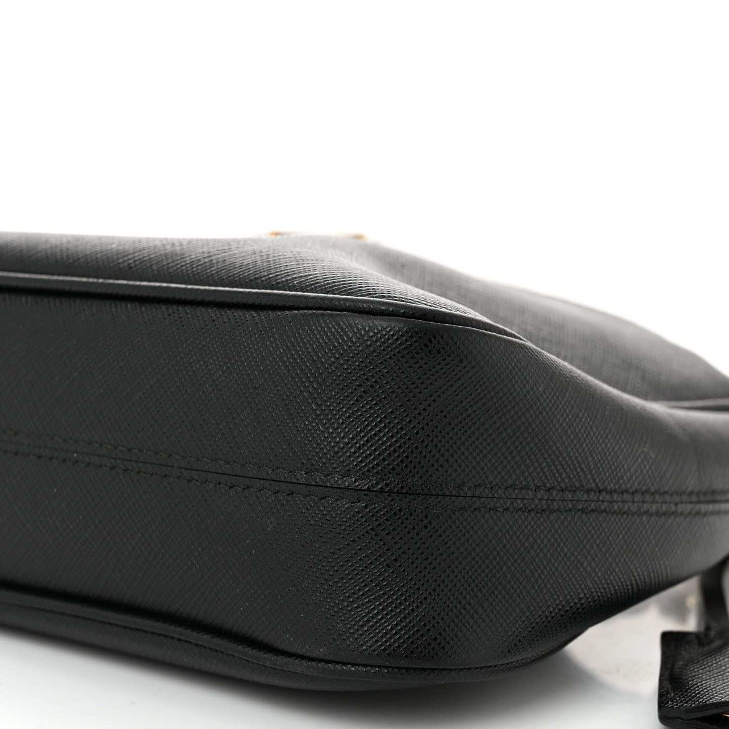 Saffiano Lux Re-Edition 2005 Shoulder Bag Black