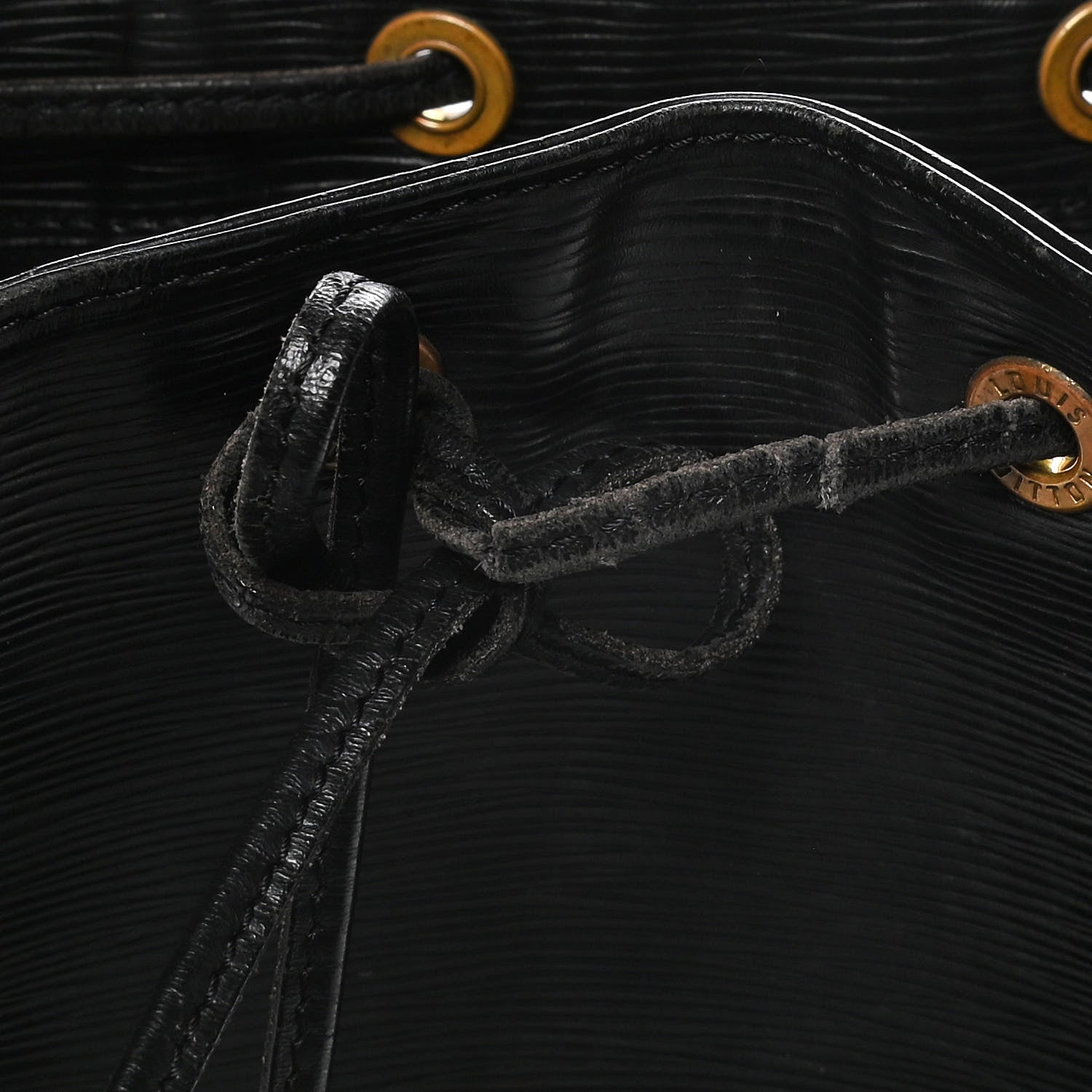 Louis Vuitton Epi Noe Black 11 of 25