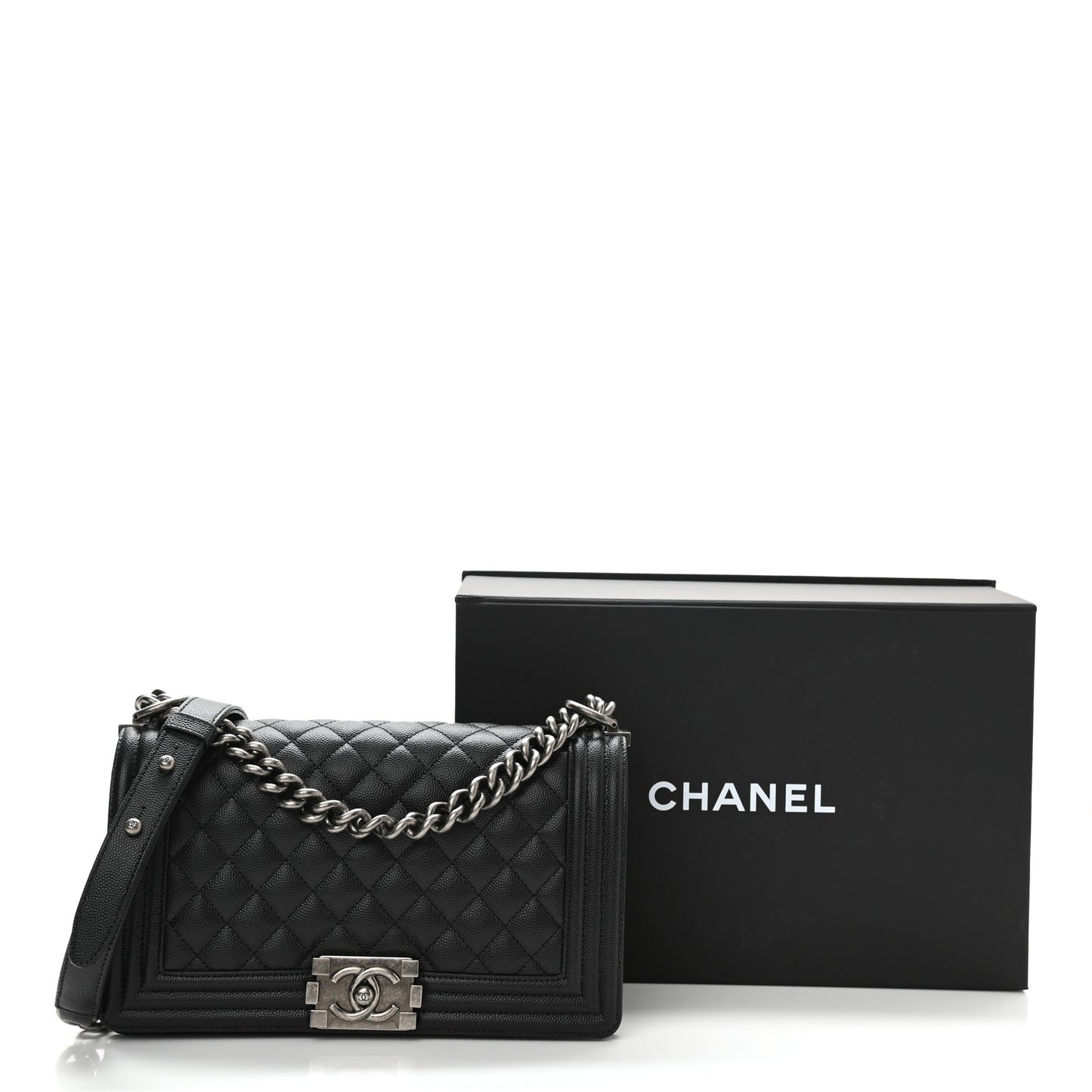 Caviar Quilted Medium Boy Flap Black