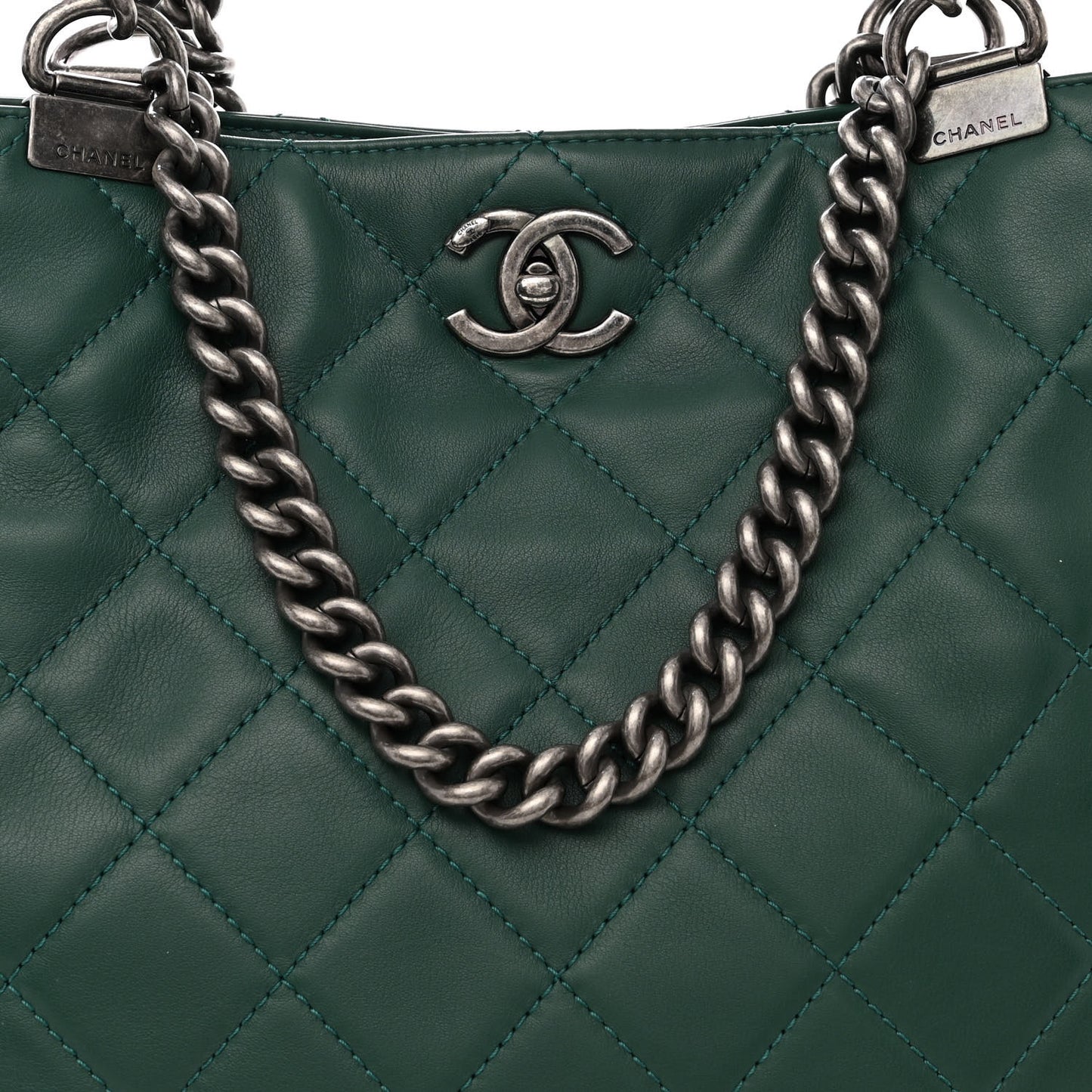 Calfskin Quilted Large Shopping In Chains Tote Green