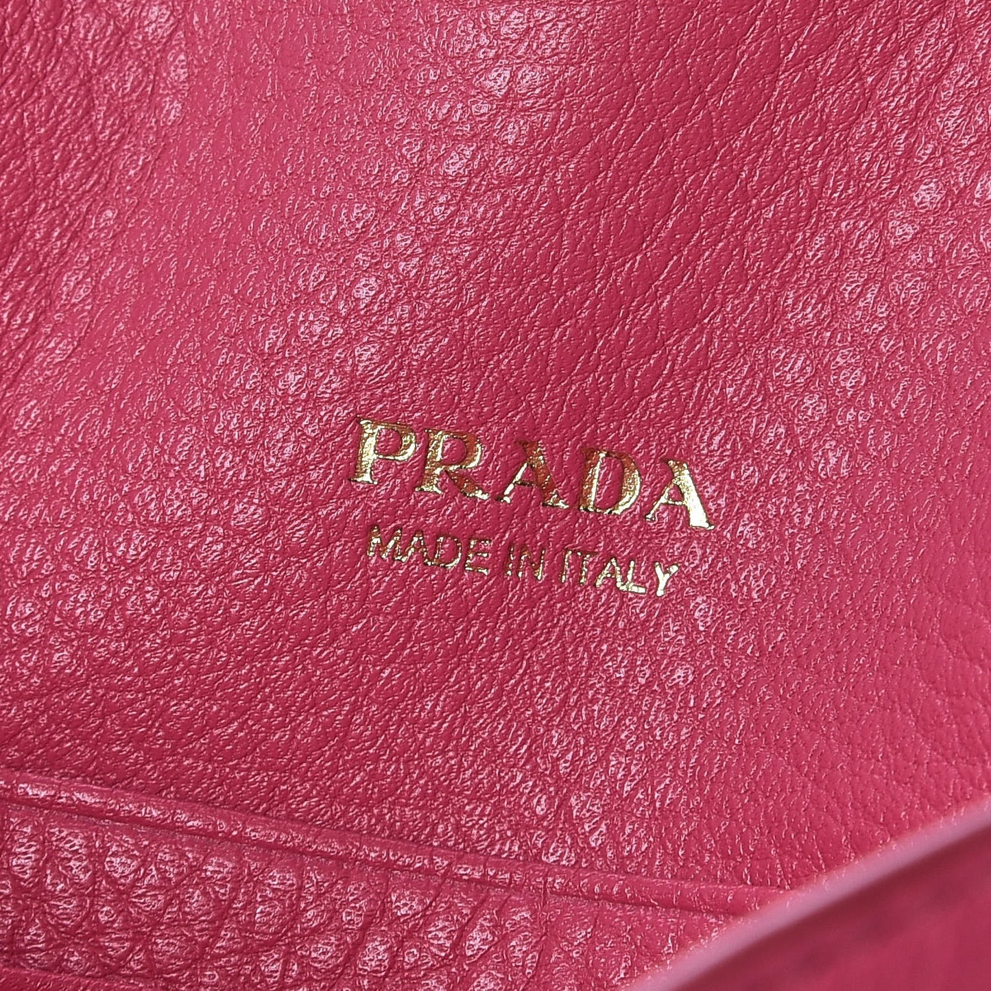 Vitello Grain Letter Wallet Peonia