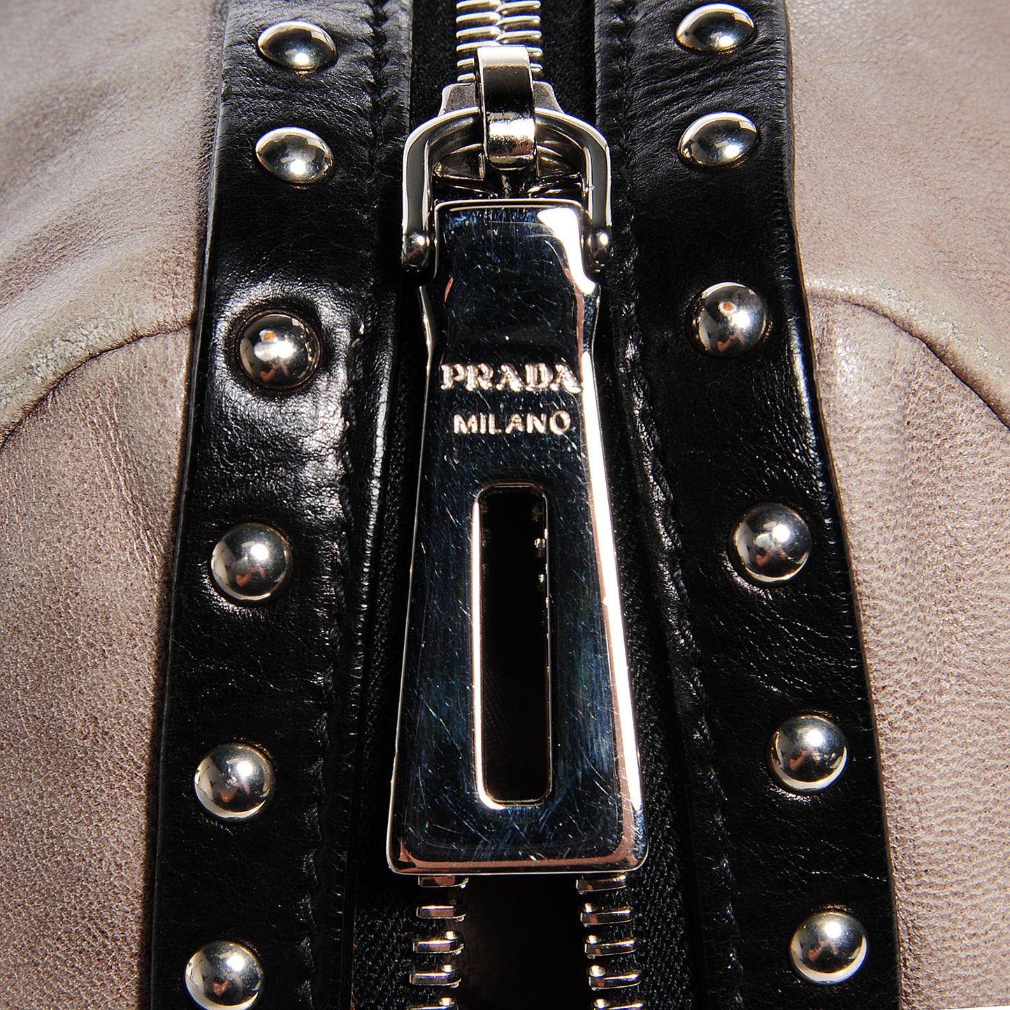 Glace Calf Studded Large Trunk Bag Fumo Black