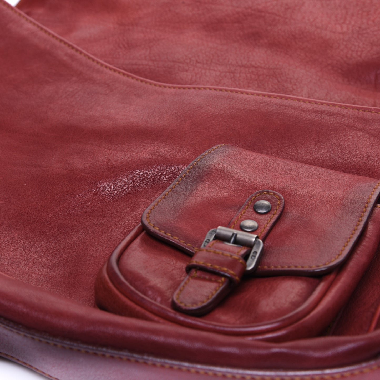 Calfskin Medium Gaucho Double Saddle Red