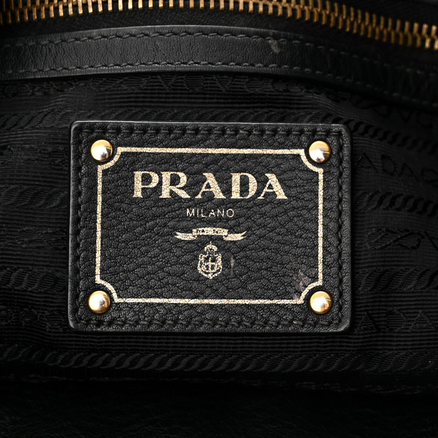Vitello Daino Embossed Logo Hobo Black