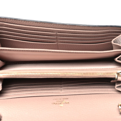 Valentino Garavani Pebbled Calfskin Rockstud Envelope Wallet on Chain Poudre 5 of 12