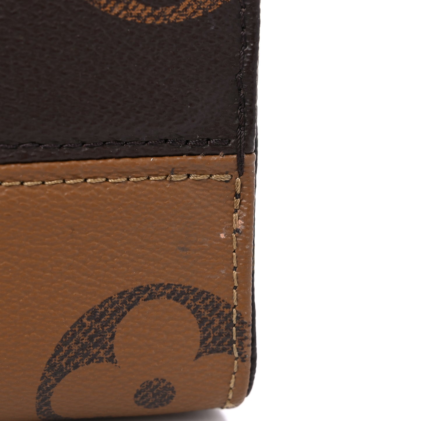 Reverse Monogram Giant Onthego PM