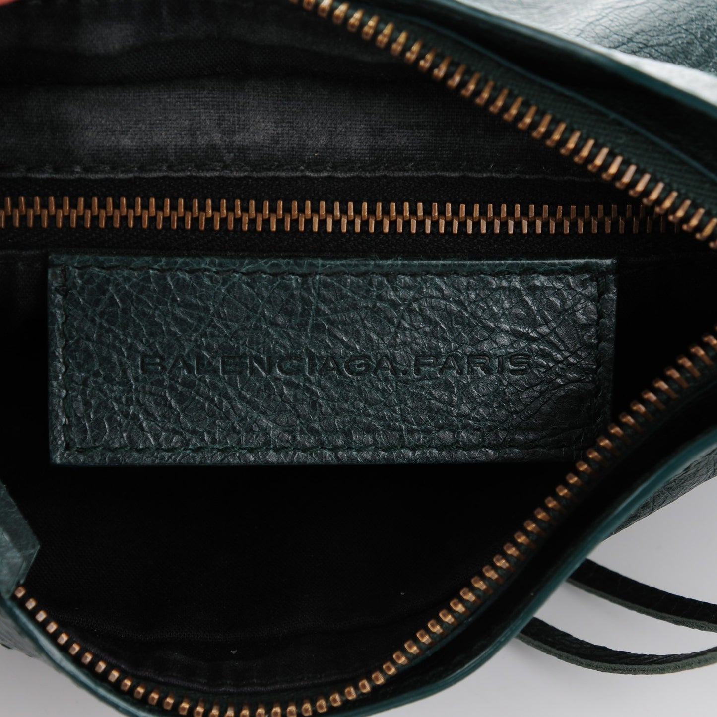 Agneau Classic Hardware Shoulder Bag Poker Fonce