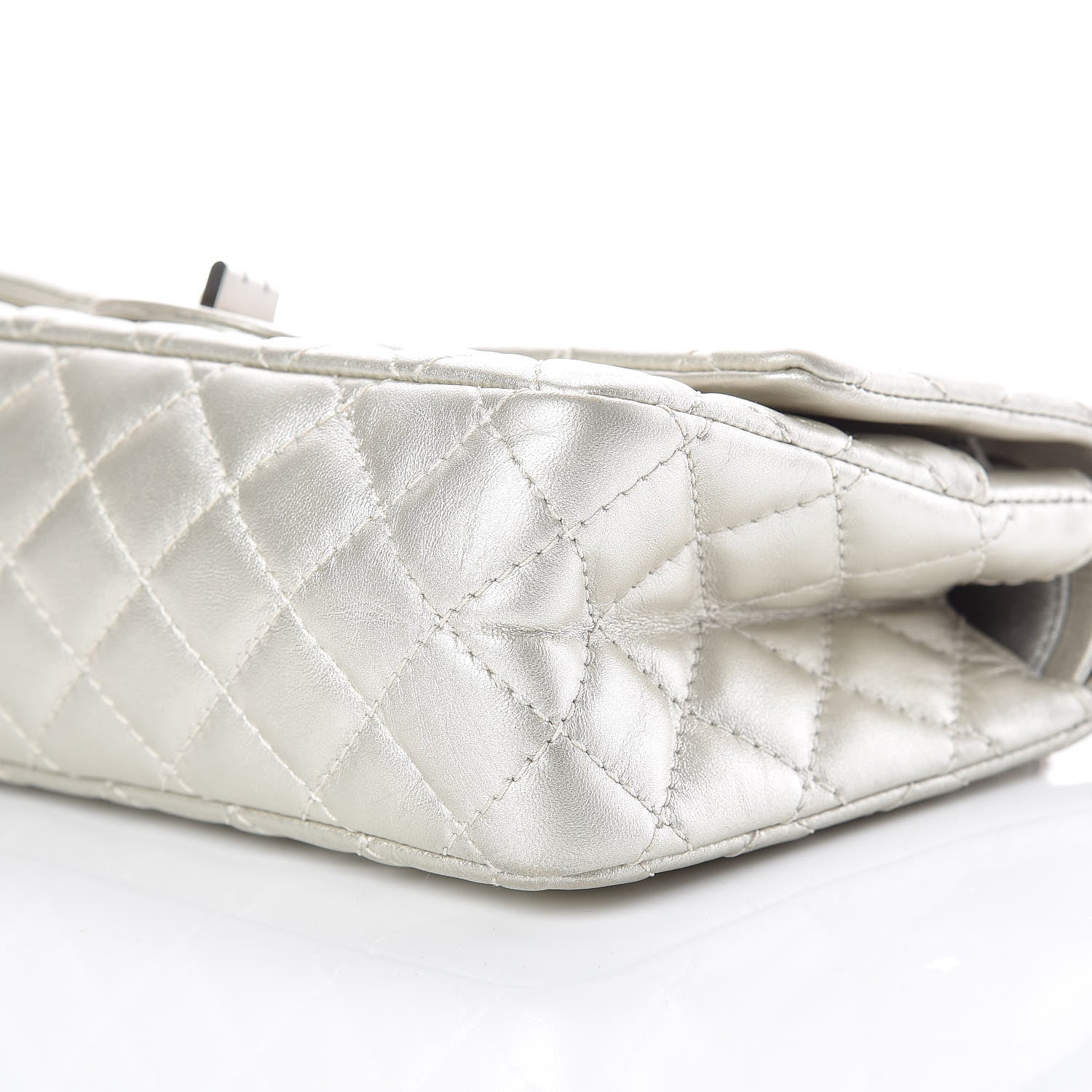 Chanel Metallic Aged Calfskin 2.55 Reissue 225 Flap Silver 7 of 11