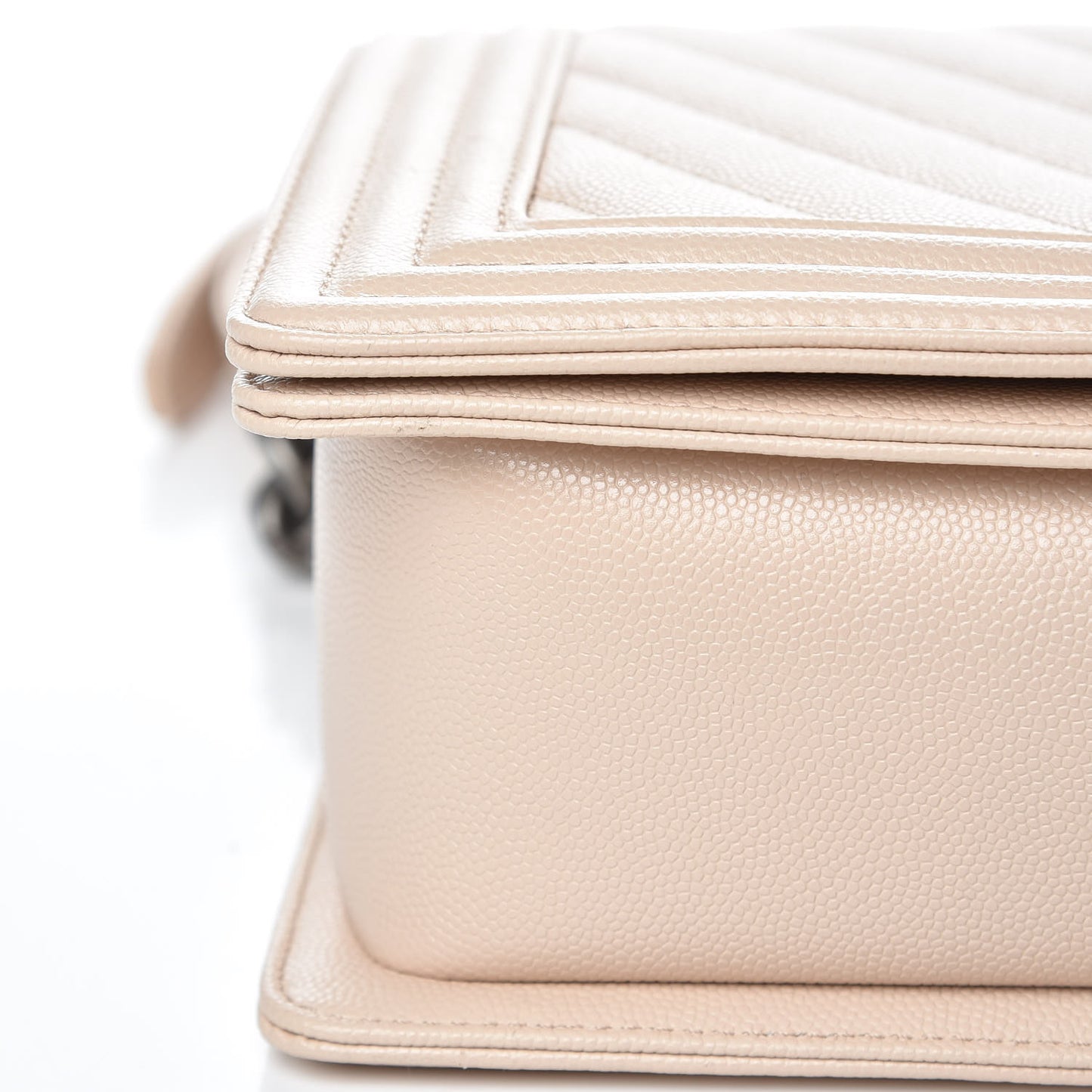 Caviar Chevron Quilted New Medium Boy Flap Light Beige