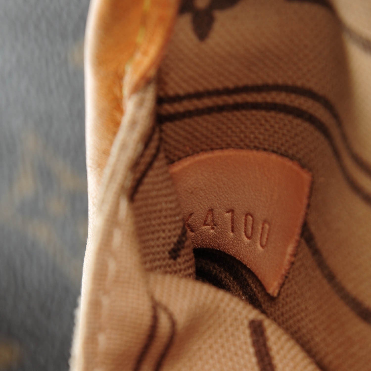 Louis Vuitton Monogram Neverfull MM 7 of 7