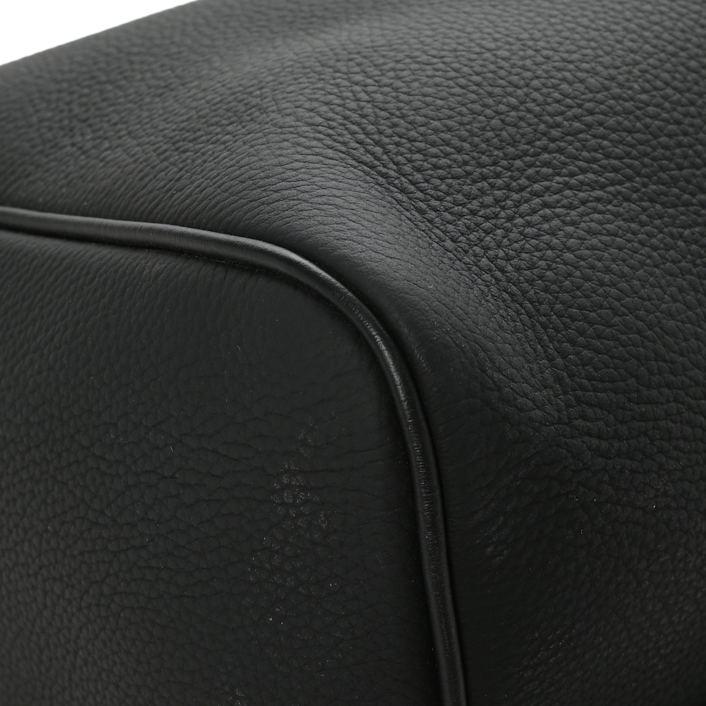 Grained Calfskin Aerogram Keepall Bandouliere 40 Black