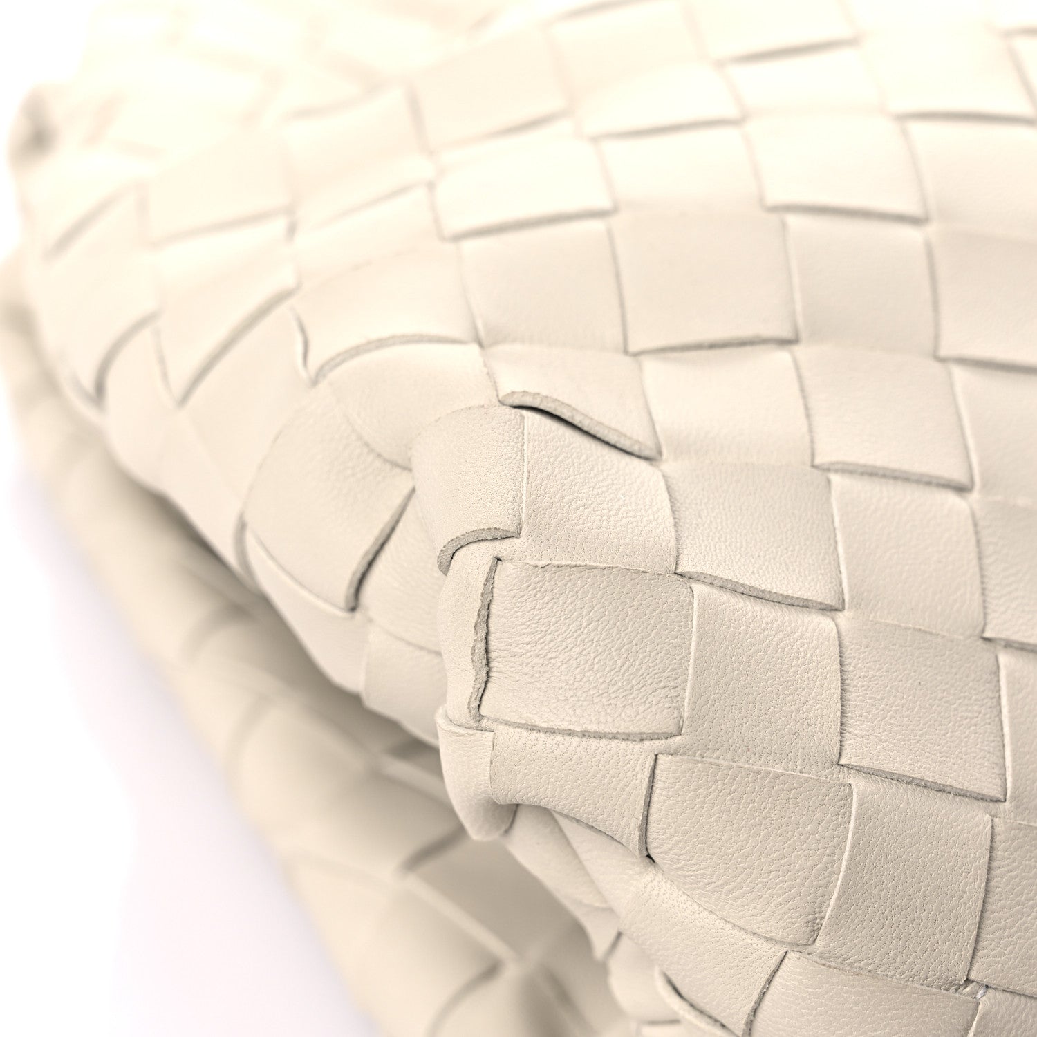 Bottega Veneta Nappa Maxi Intreccio The Pouch Oversized Clutch Plaster 10 of 17